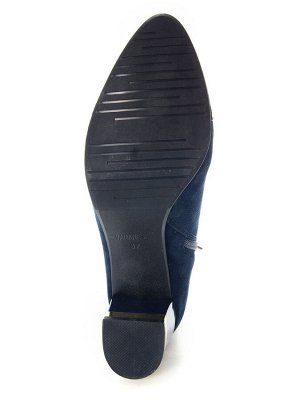 Полусапоги Страна производитель: Китай
Вид обуви: Полусапоги
Сезон: Весна/осень
Размер женской обуви x: 37
Полнота обуви: Тип «F» или «Fx»
Цвет: Синий
Материал верха: Замша
Материал подкладки: Текстил
