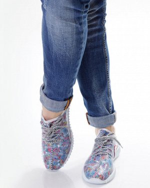 Кроссовки Страна производитель: Турция
Вид обуви: Кроссовки
Размер женской обуви x: 36
Полнота обуви: Тип «F» или «Fx»
Сезон: Весна/осень
Цвет: Голубой
Материал верха: Натуральная кожа
Материал подкла