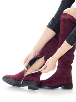 Сапоги Страна производитель: Китай
Размер женской обуви x: 39
Полнота обуви: Тип «F» или «Fx»
Сезон: Зима
Вид обуви: Ботфорты
Материал верха: Замша
Материал подкладки: Натуральный мех
Каблук/Подошва: 