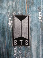 Нашивка вышитая лого группы &quot;BTS&quot; черно-белая