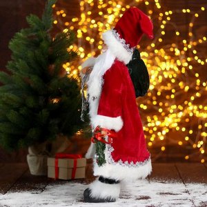 Дед Мороз "В красной шубке с новогодним венком" 24х45 см