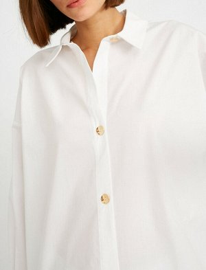 рубашка Материал: %100 Хлопок Параметры модели: рост: 179 cm, грудь: 75, талия: 59, бедра: 87 Надет размер: 36