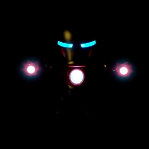 Робот «Танцующий Герой», световые и звуковые эффекты, работает от батареек