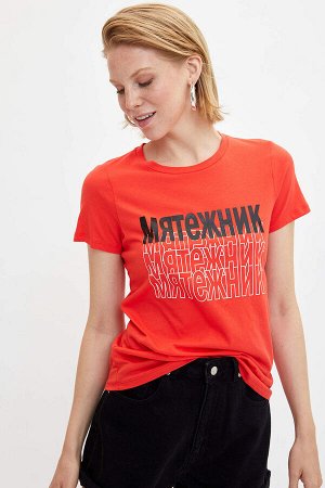 Футболка красная