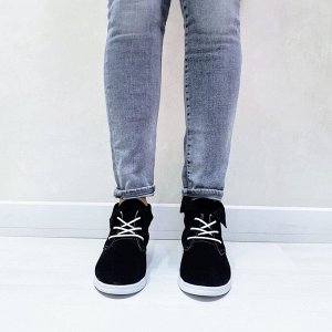 Черные замшевые ботинки NINO