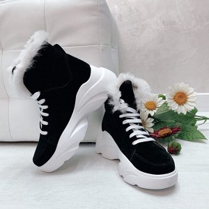 Черные замшевые ботинки GLORIA на белой подошве