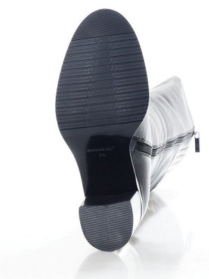 Сапоги Страна производитель: Китай
Размер женской обуви x: 39
Полнота обуви: Тип «F» или «Fx»
Сезон: Зима
Вид обуви: Сапоги
Материал верха: Натуральная кожа
Материал подкладки: Натуральный мех
Каблук/