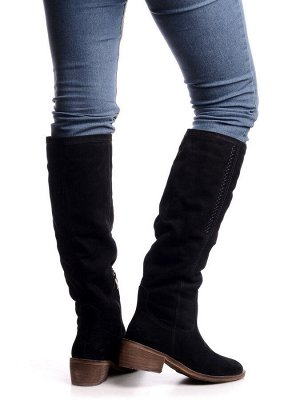 Сапоги Страна производитель: Китай
Полнота обуви: Тип «F» или «Fx»
Материал верха: Нубук
Цвет: Черный
Материал подкладки: Натуральный мех
Стиль: Городской
Форма мыска/носка: Закругленный
Каблук/Подошв