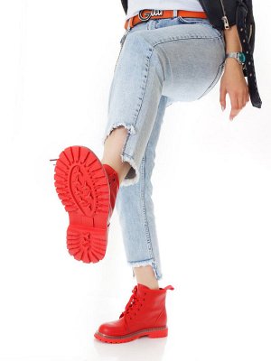 Ботинки Страна производитель: Китай
Вид обуви: Ботинки
Сезон: Весна/осень
Размер женской обуви x: 36
Полнота обуви: Тип «F» или «Fx»
Материал верха: Натуральная кожа
Материал подкладки: Без подкладки
