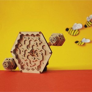 Деревянный конструктор-головоломка "Лабиринт Пчелы и мед"