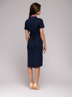 Платье темно-синее с короткими рукавами и контрастной отделкой
