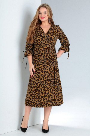 Платье полиэстер – 95% спандекс – 5% Рост: 164.Платье из ткани с леопардовым принтом и эффектом «крэша» с запахом и втачным поясом по талии. Длинные концы пояса протягиваются и оборачиваются вокруг та