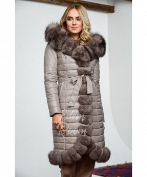 Зимнее пальто из экокожи с мехомАртикул: R-566-2-100-BG-P