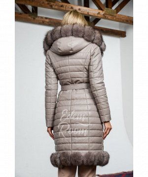 Зимнее пальто из экокожи с мехомАртикул: R-566-2-100-BG-P