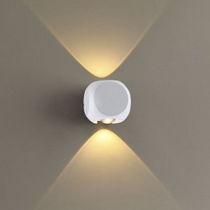 4221/4WL HIGHTECH ODL21 187 бел/металл Настенный светильник IP54 LED 4W 366Лм 3200K MIKO