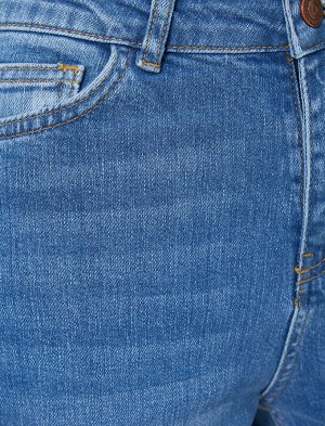 Джинсы PRODUCT DETAILS

Medium Rise, High Rise, Light Leg Jeans

Material:

%99 Cotton, %1 Elastane

Model Size Information:

Height: 176 cm, Breast: 84, Waist: 60, Hip: 90
Model Size: 27/32