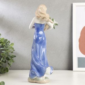 Сувенир керамика "Девушка-мечтательница с лилиями" 29х11,5х11 см