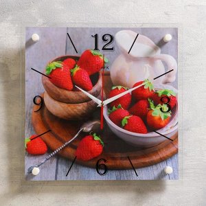 Часы настенные, серия: Кухня, "Клубничное счастье", 35х35 см, микс