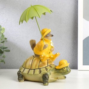 Сувенир полистоун "Воробей в дождевике с зонтом, на черепахе" 21,5х16,5х11,5 см