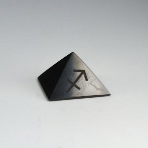 Пирамида из шунгита "Стрелец", полированная, 5 см