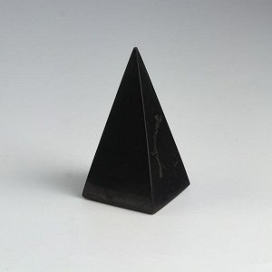 Пирамида из шунгита, высокая, полированная, 6,5 см