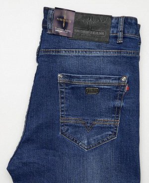 Джинсы SWD Y 735
Классические пятикарманные джинсы прямого кроя с застежкой на молнию и пуговицу. Изготовлены из качественной джинсовой ткани, правильные лекала - комфортная посадка на фигуре, хорошее