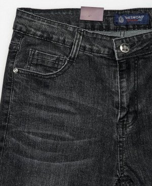 Джинсы SWD Y 0626
Классические пятикарманные джинсы прямого кроя с застежкой на молнию и пуговицу. Изготовлены из качественной джинсовой ткани, правильные лекала - комфортная посадка на фигуре, хороше