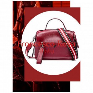 Dionigi Базовая стильная сумка
 
 Стильная сумка, которая должна быть в гардеробе у каждой девушки.
 
 В наличие четыре цвета:
 
 
 Черный
 
 Коричневый
 
 Бордовый
 
 Фиолетовый
 
 
 Стильный длинный