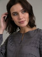 Блузка прямого кроя B2452/vishes
