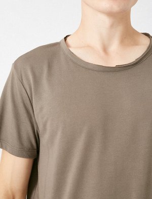 футболка Материал: %65вискоз, %35  Полиэстер Параметры модели: рост: 186 cm, грудь: 91, талия: 75, бедра: 94 Надет размер: M