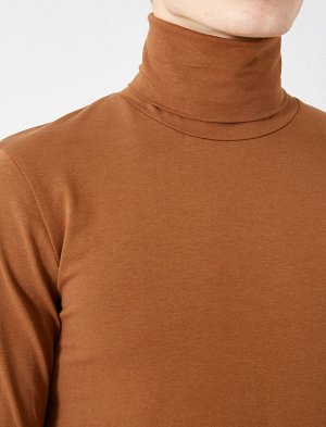 футболка Материал: %94 Хлопок, %6 Эластан Параметры модели: рост: 186 cm, грудь: 91, талия: 75, бедра: 94 Надет размер: M