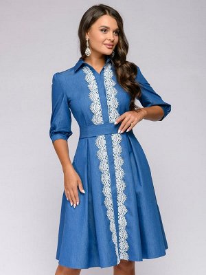 Платье джинсовое голубого цвета длины миди с кружевным узором