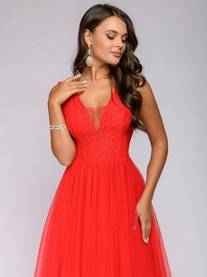 Платье красное длины макси с кружевной отделкой без рукавов