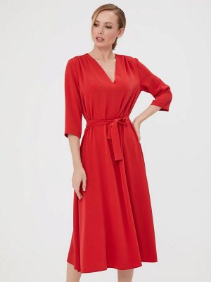 Платье красное длины миди с рукавами 3/4 и поясом