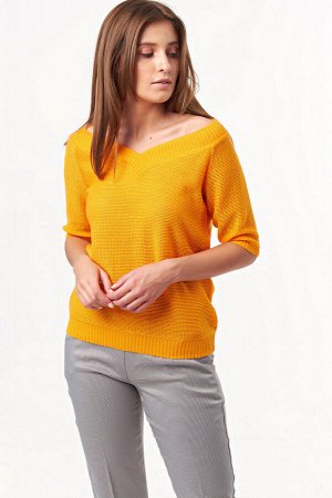 Пуловер вязаный короткий с в v-вырезом желтый