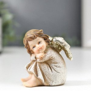 Сувенир полистоун "Одинокий ангел в бежевом платье" 6,2х5,5х4 см