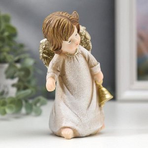Сувенир полистоун "Ангел в бежевом платье с золотым колокольчиком" 12х7х7,5 см