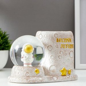 Снежный шар стеклянный «Астронавт», карандашница, световой, d=8 см, 11.4x16.8x9 см, МИКС