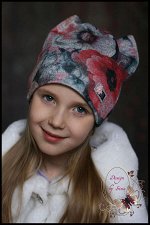 Шапка-кошка из трикотажа «Модис» (роз.маки)