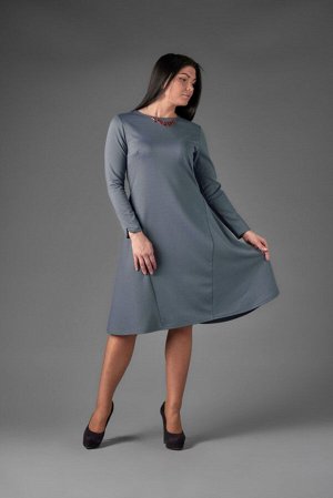 Платье Ткань: Милано
Цвет: Серый

Платье полуприлегающего силуэта, с клешенными вставками по бокам от линии талии. Рукав длинный. Ворот украшен бижутерией. 
48 р-р: длина по спинке - 102 см, длина рук