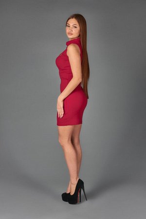 Платье Ткань: Кашкорсе (95% п/э, 5% лайкра)
Цвет: Бордовый

Платье прилегающего силуэта, без рукавов. Воротник стойка. 
42 р-р: длина по спинке - 85 см, ПОг - 32 см, ПОт - 28 см, ПОб - 32 см. 
44 р-р: