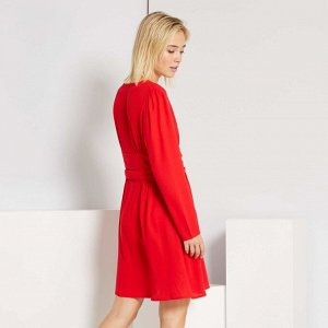 Легкое короткое платье - красный