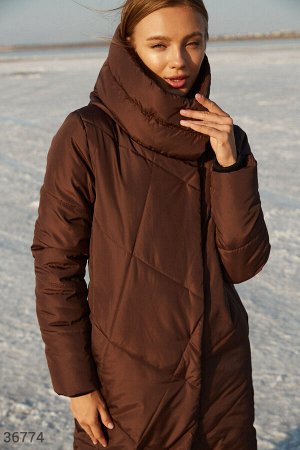 Комфортная куртка-пальто шоколадного оттенка
