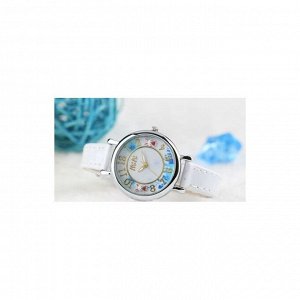 Дизайнерские часы с фигурками ручной работы из полимерной глины. Для девушек и девочек.