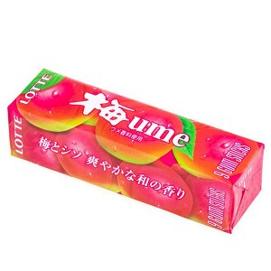 Жевательная резинка Lotte со вкусом японской сливы умэ 31г Япония