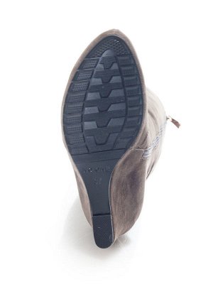 Сапоги Страна производитель: Китай
Вид обуви: Сапоги
Сезон: Зима
Размер женской обуви x: 34
Полнота обуви: Тип «F» или «Fx»
Цвет: Серый
Материал верха: Замша
Материал подкладки: Натуральный мех
Форма 