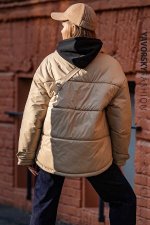 Куртка Материал: мягкая плащевая водоотталкивающая ткань «Full Dull»(полностью матовая), плетение Taffeta.
Утеплитель синтопух плотностью 200.
Сумка в комплекте!