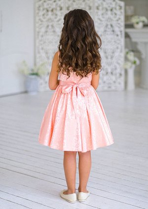 Кокетка нарядное платье персиковый