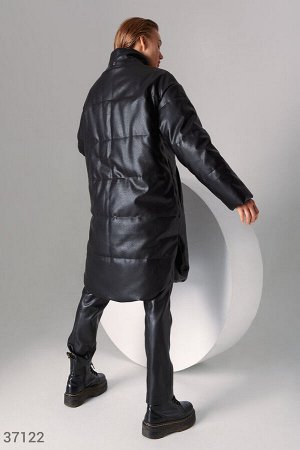 Утепленная куртка из черной кожи