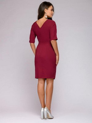 Платье бордовое длины мини с короткими рукавами